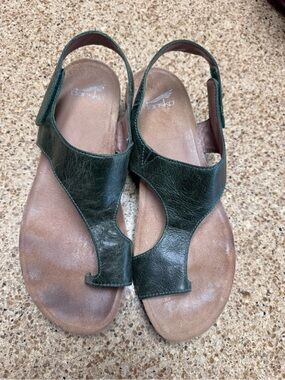 Dansko Dark Green Leather Slingback Sandals - Comfort Footbed